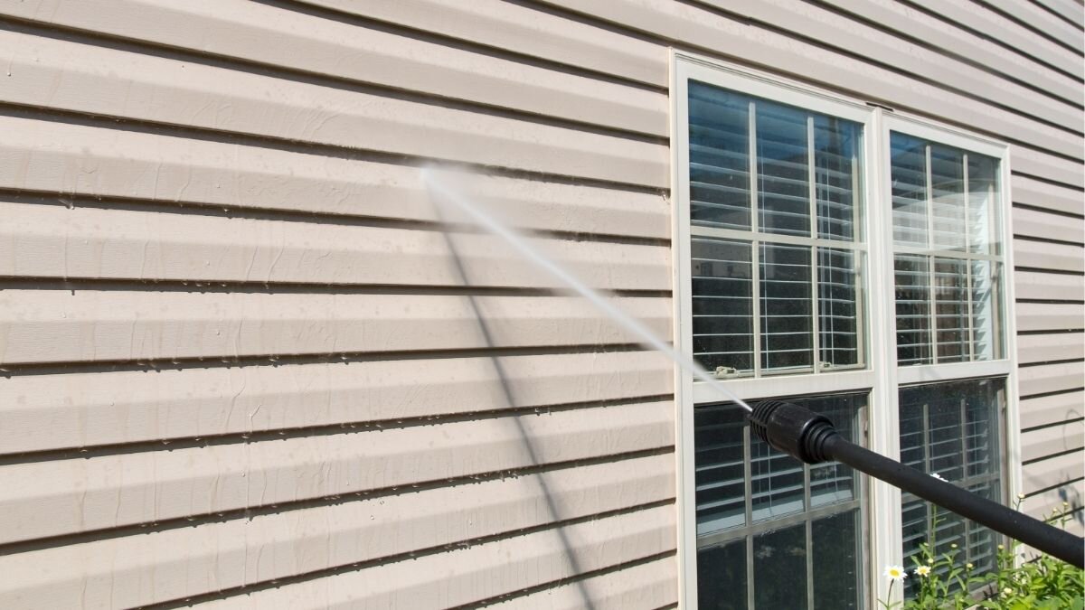 How to Prevent Mold and Mildew on Siding